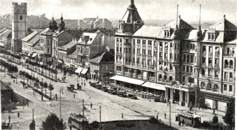 XX. század eleji kávéház belső tér
