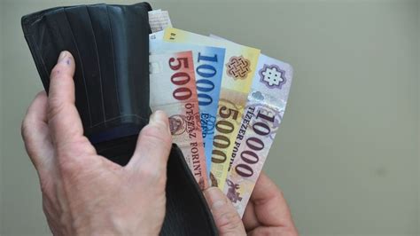 Készpénzes borravaló vs. digitális fizetés