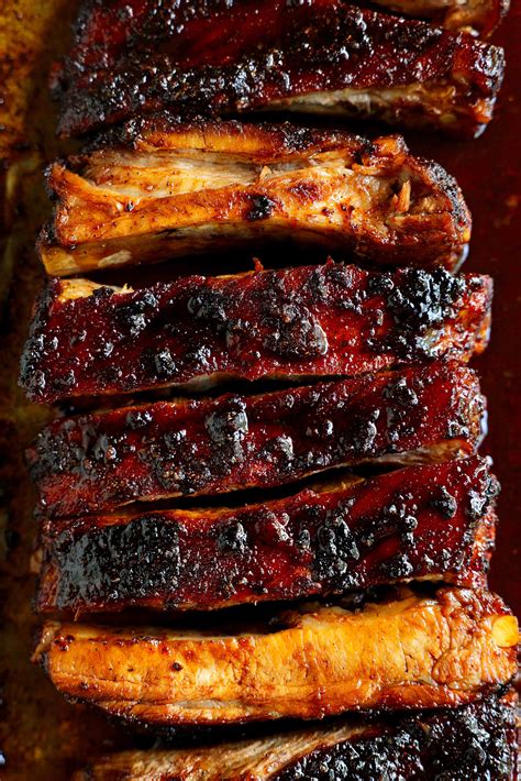 BBQ Spare Ribs grillezés közben
