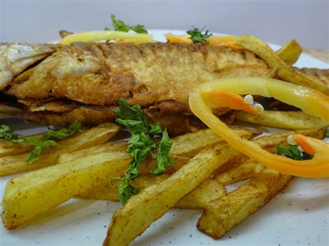 Marinált keszeg tálalva