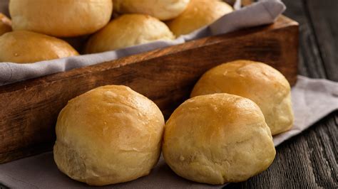 házi zsemle sütése