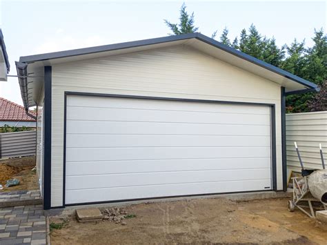 szendvicspanel garázs ajtó