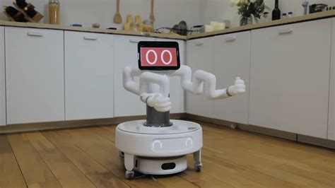 Mikrobi, a háztartási robot és a gyerekek kalandjai a világűrben