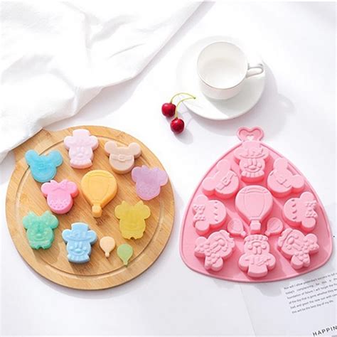 Különböző formájú fondant és marcipán kiszúrók