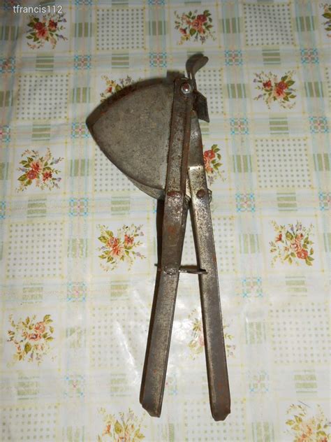 Speciális makadámdió törő eszköz