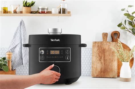 A Tefal Turbo Cuisine CY754130 elektromos kukta kezelőpanelje
