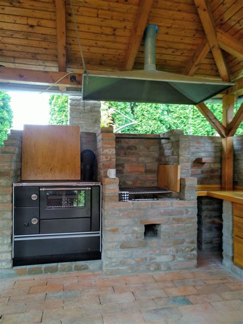 A Grill Terasz és Palacsintázó bejárata