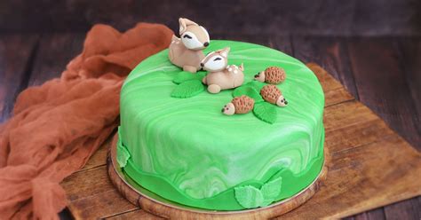 Különböző tortadíszítési technikák