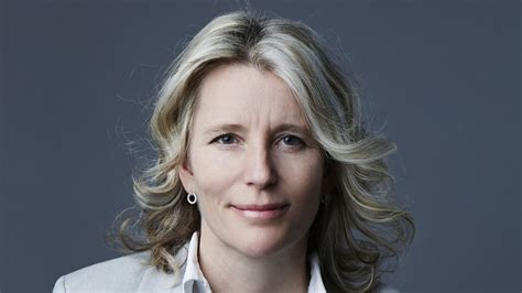 Dr. Főző Virág portréja az Operaházban