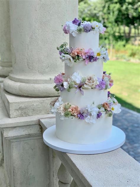 Különböző esküvői torta formák