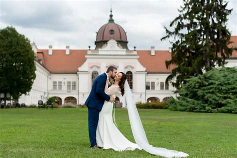 Esküvő egy kastélyban