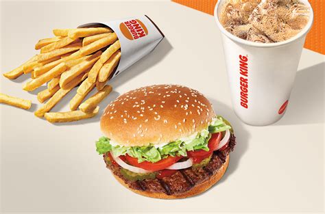 Különböző munkakörök a Burger King konyhájában