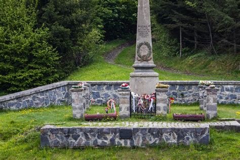 Nyerges-tető emlékmű