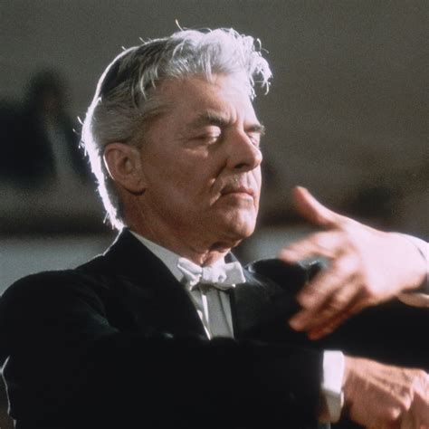 Herbert von Karajan portréja vezénylés közben