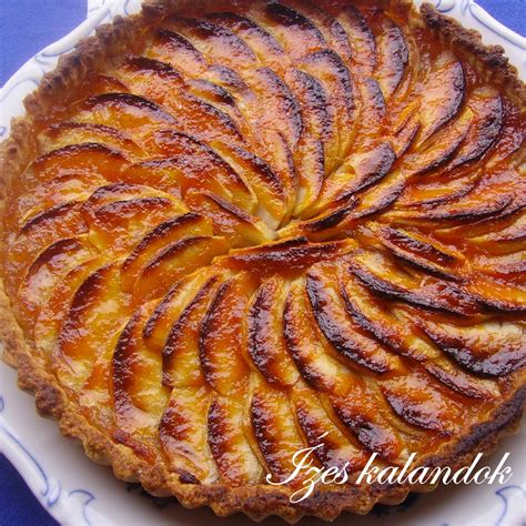 Francia almatorta tálalása