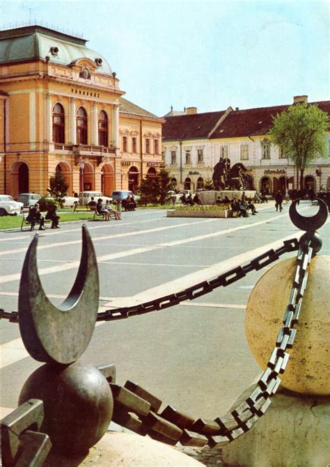 Eger látképe a Dobó térrel