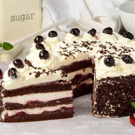 Torta szeletek a tányéron