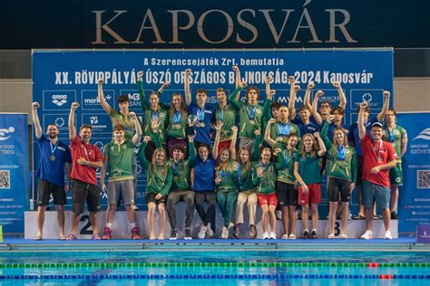 Magyar úszóválogatott csapatkép