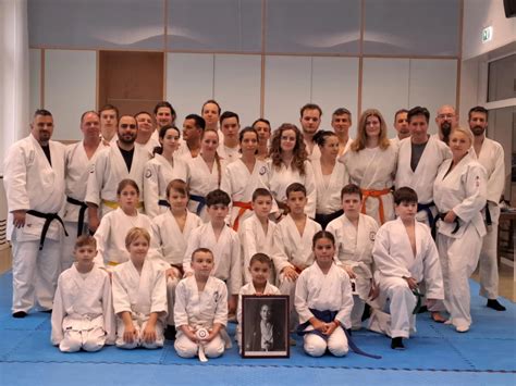 hagyományos harcművészeti dojo