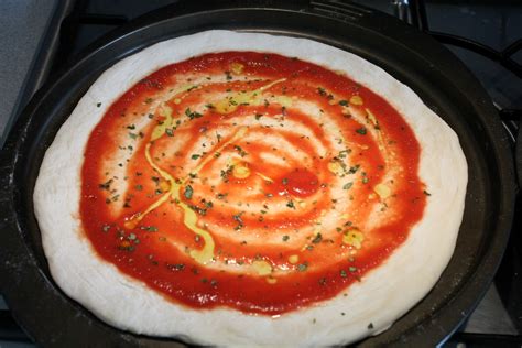 pizza készítése