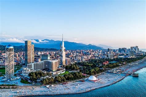 Batumi látképe naplementekor