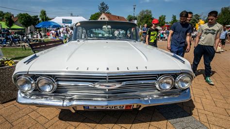 Oldtimer motorkerékpár kiállítás