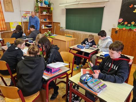 Infografika a kalóriadeficit működéséről és fontosságáról
