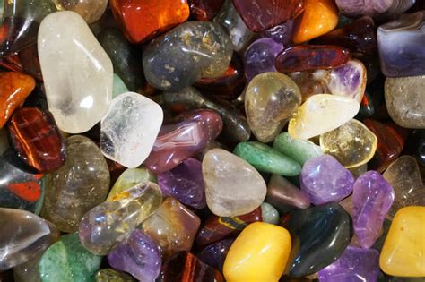 különböző ásványok