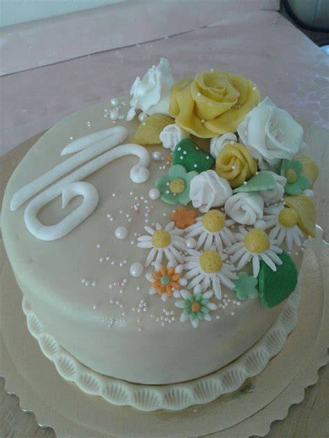 marcipánnal bevont torta