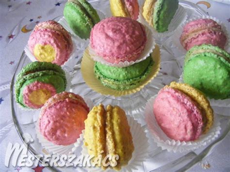 színes mandulás golyók