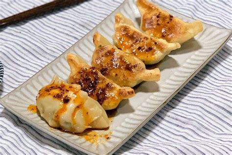 Gyoza tálalás
