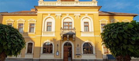 A Mádi Kúria Hotel és Rendezvényközpont látképe