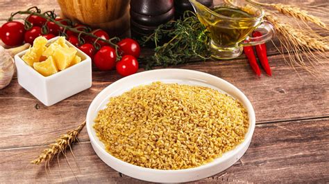 Bulgur szemek és búzamező