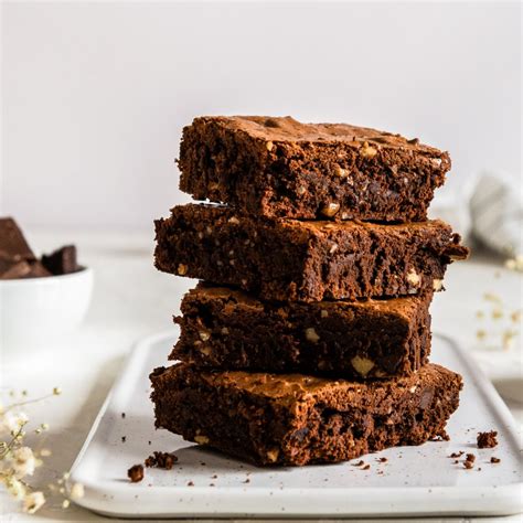 Brownie szeletek dióval