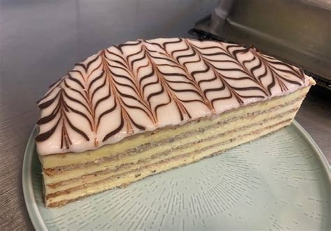 Esterhazytorte szelet