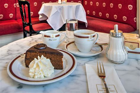 Sachertorte egy szelete