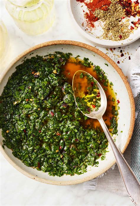 Chimichurri csirke tálalva