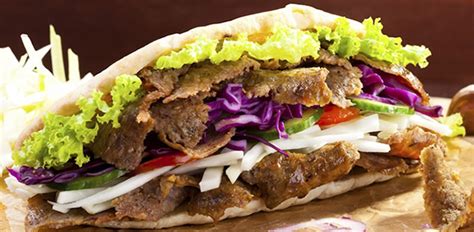 Török döner kebab függőleges nyárson