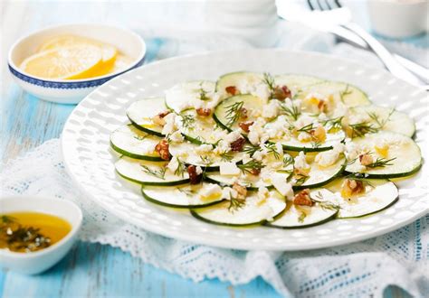Tonhal carpaccio burgonyával és citronette-tel