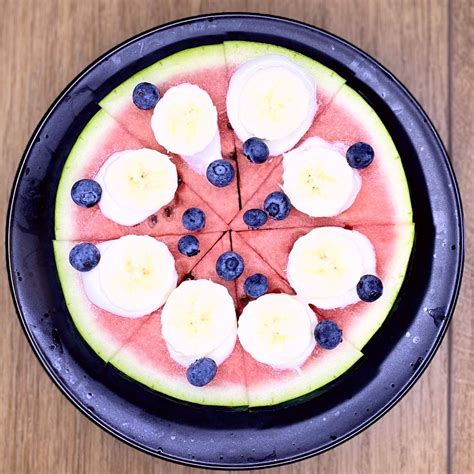 Gyermekeknek szánt torta ehető ostyaképpel
