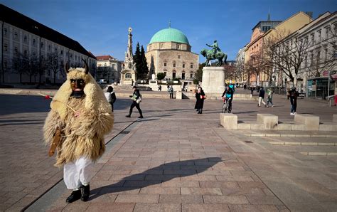 Pécs óvárosának panorámája