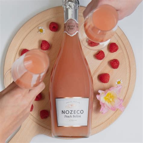 Nozeco Peach Bellini üveg és pohár