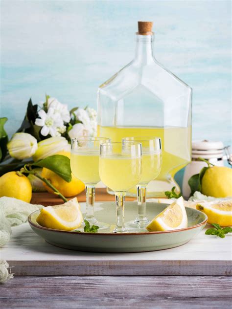 Limoncello készítéséhez használt friss, kezeletlen citromok