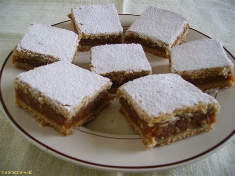 Almás tészta sütemények választéka