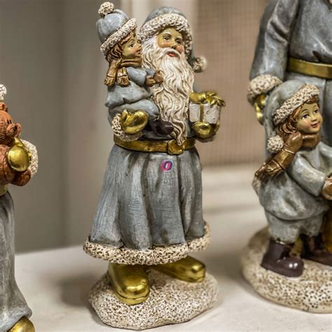 Mikulás figura műanyag poharakból