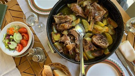 Peka edényben készülő étel