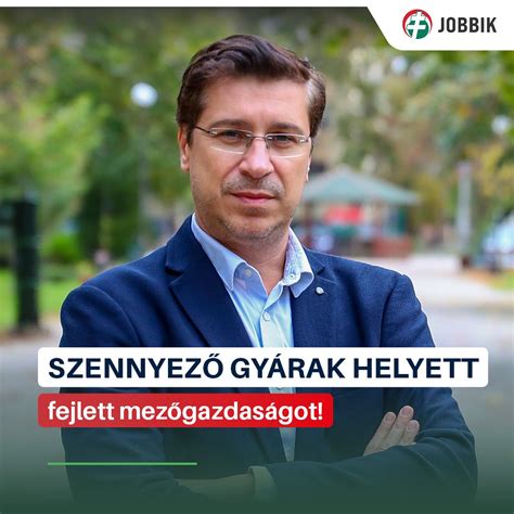 kihűlő piskóta tortarácson