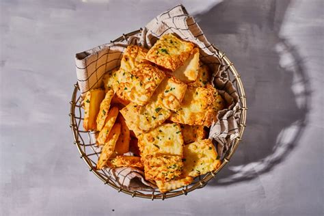 Ropogós lazacbőr snack
