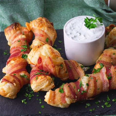 Sajtos baconös ropogtatnivaló