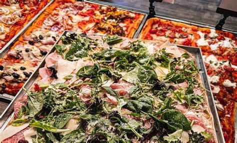 Pizzakészítés a Retro Ízek Pizzériában